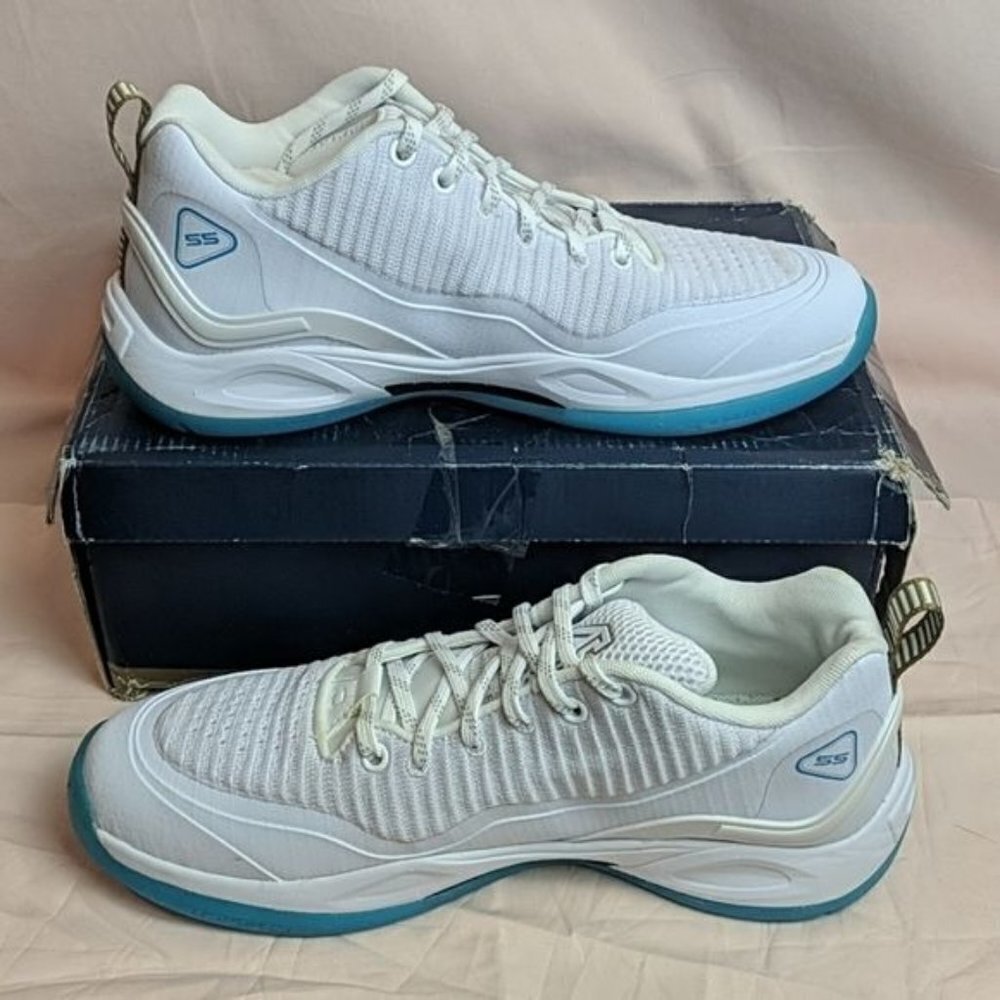 Q4 EM55-IV Basketball Shoes Snow White size 9.5